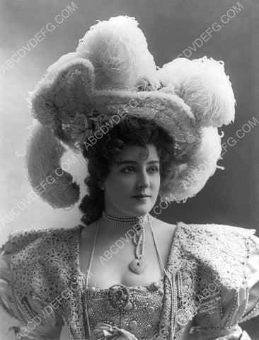 stage actress Lillian Russell portrait 8b20-10059