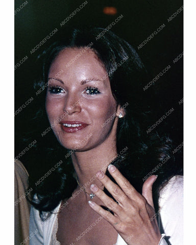 candid Jaclyn Smith pic 8b20-10192