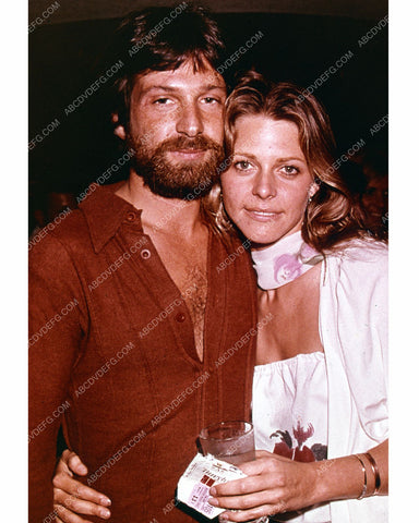 Lindsay Wagner and her husband maybe 8b20-10255