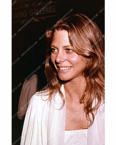 Lindsay Wagner candid in public 8b20-10266