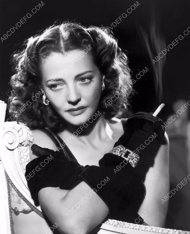 Sylvia Sidney cool fashion and cigarette 8b20-10365
