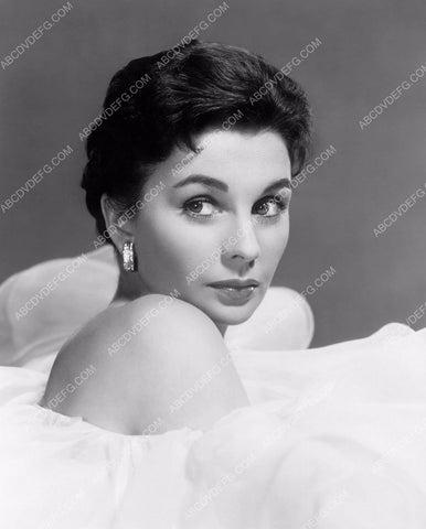 beautiful bare shoulders Jean Simmons portrait 8b20-10403