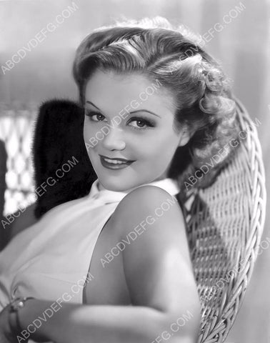 simply gorgeous Simone Simon portrait 8b20-10433