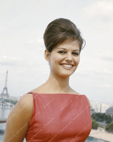 gorgeous Claudia Cardinale loose in Paris 8b20-10484