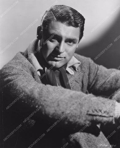 handsome Cary Grant portrait 8b20-10548