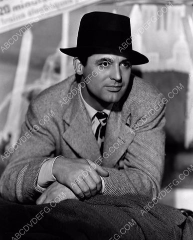 handsome Cary Grant portrait 8b20-10582