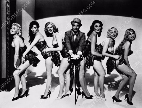 Laurence Olivier and the girls film The Entertainer 8b20-10596