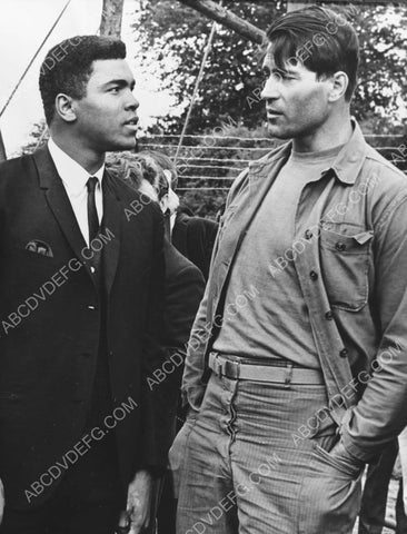 Muhammad Ali and Clint Walker news photo 8b20-10695