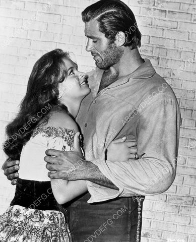 Clint Walker and beautiful co-star 8b20-10717