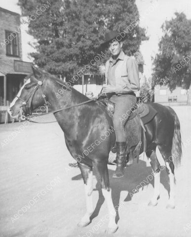 Dale Robertson on horseback TV Tales of Wells Fargo 8b20-10816