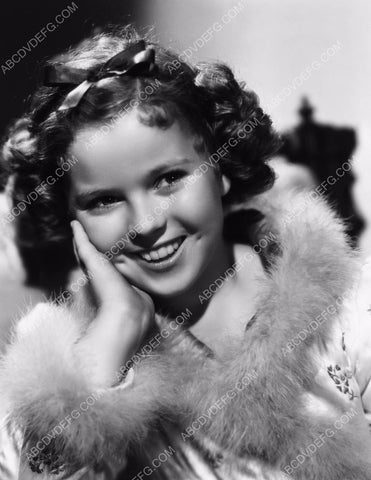 Shirley Temple portrait 8b20-1081