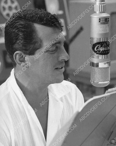 Dean Martin does a Capitol Records recording 8b20-10858