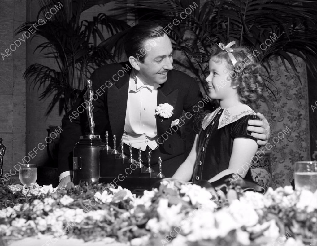 Walt Disney Shirley Temple at the Academy Awards Oscars 8b20-1085 ...