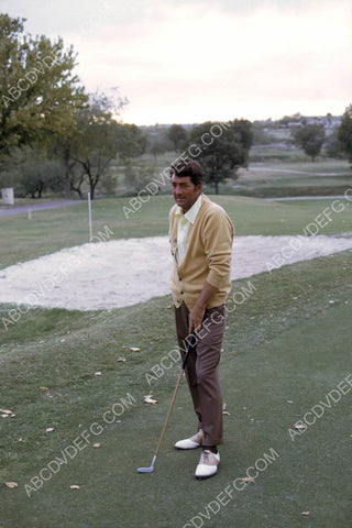 Dean Martin relaxing on the golf course 8b20-10862