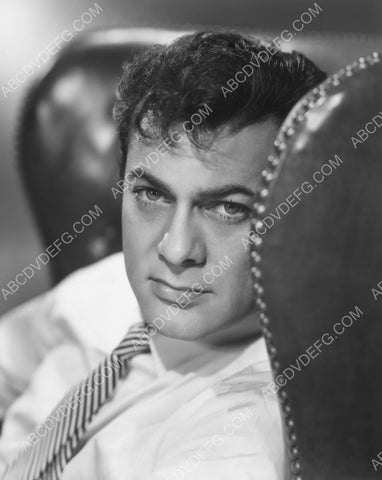 Tony Curtis portrait 8b20-10957