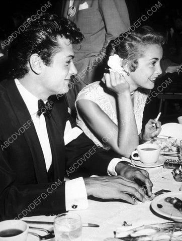Janet Leigh Tony Curtis out to dinner 8b20-10960