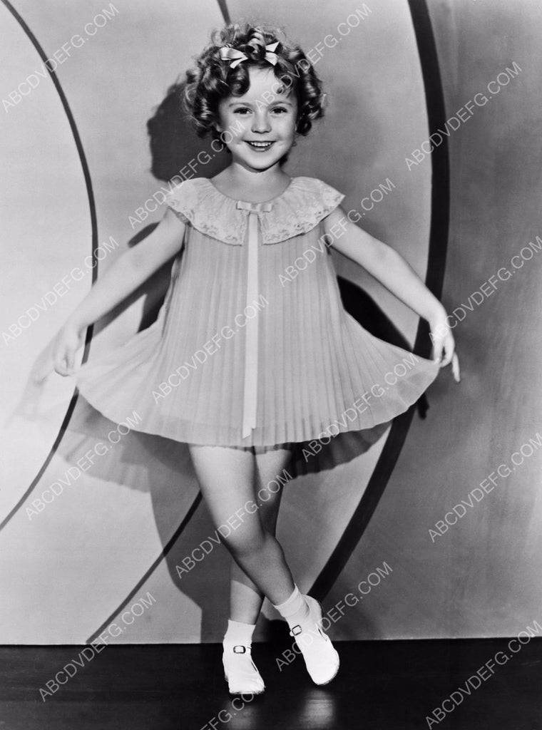 Cute Shirley Temple Portrait 8b20-1104 – Abcdvdvideo