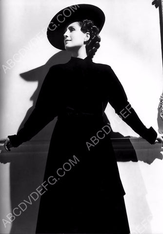 Norma Shearer fashion portrait 8b20-11375