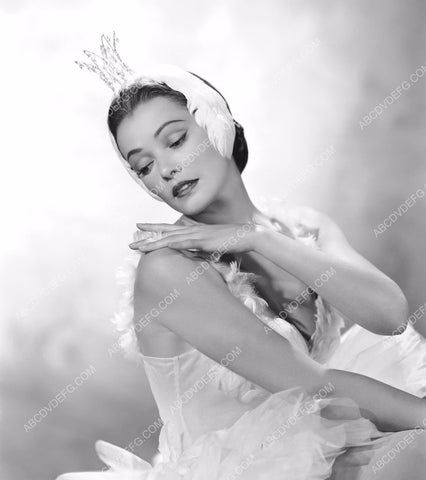 Gene Tierney as ballerina film Never Let Me Go 8b20-1161