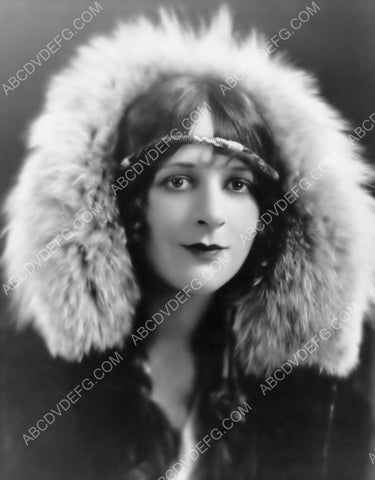 silent film actress Nell Shipman in parka portrait 8b20-11683