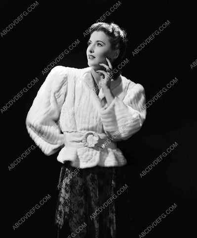 Barbara Stanwyck beautiful in white fur jacket 8b20-11816