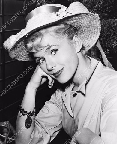 beautiful Connie Stevens portrait 8b20-11829