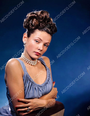 beautiful Gene Tierney portrait 8b20-1182