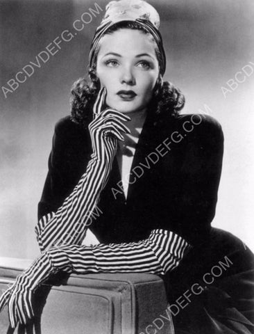 fashionable Gene Tierney portrait 8b20-1193