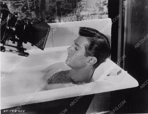 handsome George Nader gets his closeup in the bathtub 8b20-12065