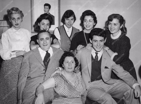 Debbie Reynolds Eddie Fisher w family and friends 8b20-12183