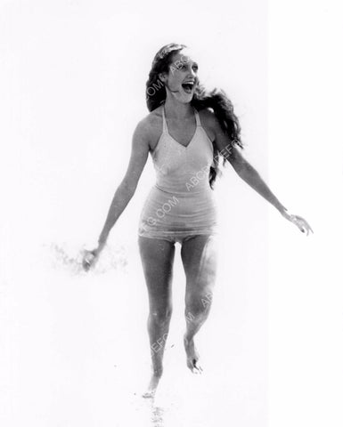 Dorothy Lamour in her new swimsuit 8b20-12232