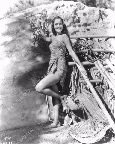 Dorothy Lamour in her sarong 8b20-12234