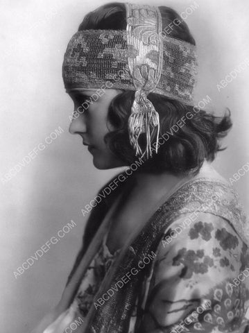 Gloria Swanson silent era profile portrait 8b20-12322