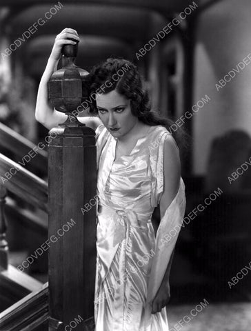 striking Gloria Swanson portrait 8b20-12331