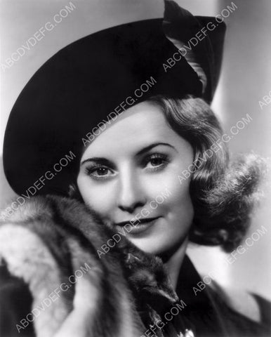 Barbara Stanwyck in hat portrait 8b20-12446