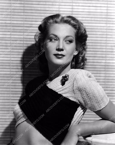 beautiful Louise Allbritton fashion portrait 8b20-12537