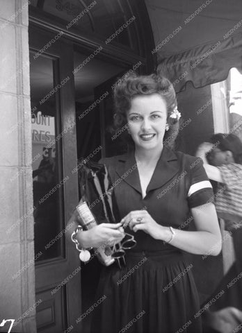 candid Frances Gifford does some shopping 8b20-12629