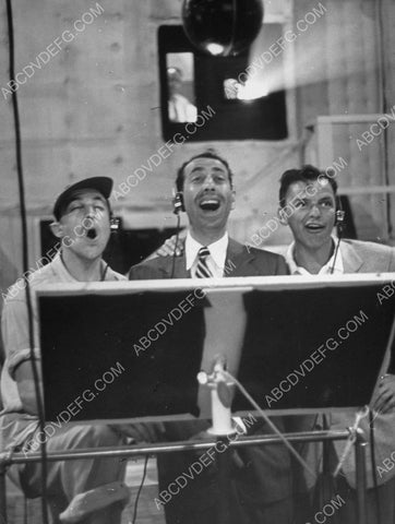 Frank Sinatra and company scoring a movie 8b20-12976