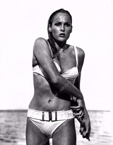 sexy Ursula Andress in bikini film Dr. No 8b20-13211