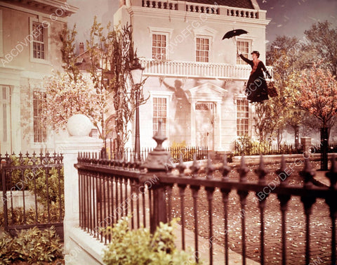 Julie Andrews and her umbrella film Mary Poppins 8b20-13276