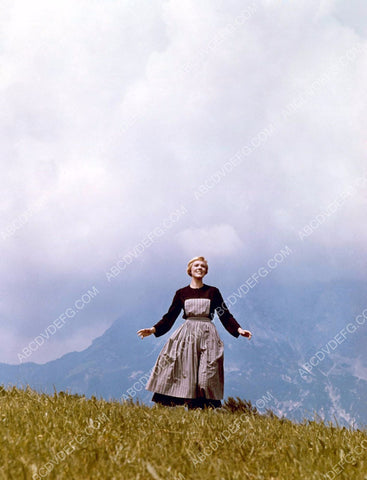 Julie Andrews portrait film The Sound of Music 8b20-13281