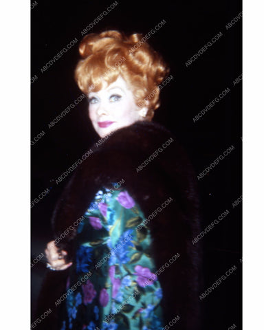 candid Lucille Ball attends an event 8b20-13447
