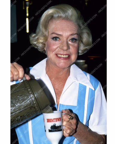 Alice Faye pouring some refreshment Won Ton Ton maybe 8b20-13564