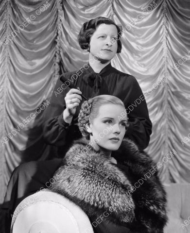 Frances Farmer getting hair touched up 8b20-13671