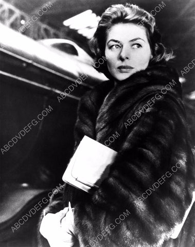 Ingrid Bergman beautiful in fur coat 8b20-13690