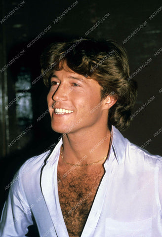 good lookin Andy Gibb candid pic 8b20-13732