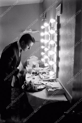 Bobby Darin at the makeup table 8b20-13823