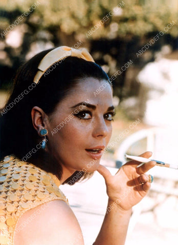 Natalie Wood takes a break and enjoys a cigarette 8b20-1419