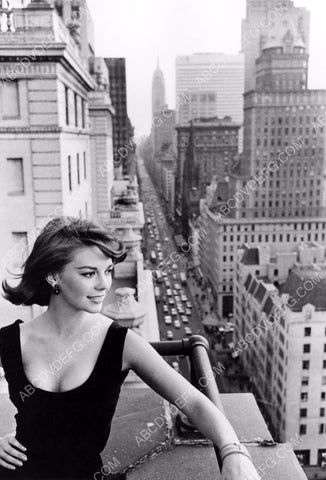 beautiful Natalie Wood looks from the balcony out over the city 8b20-1422