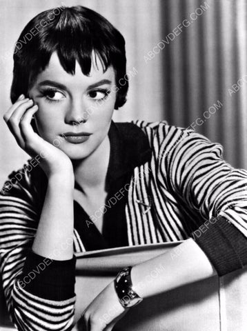 short haired Natalie Wood portrait 8b20-1424